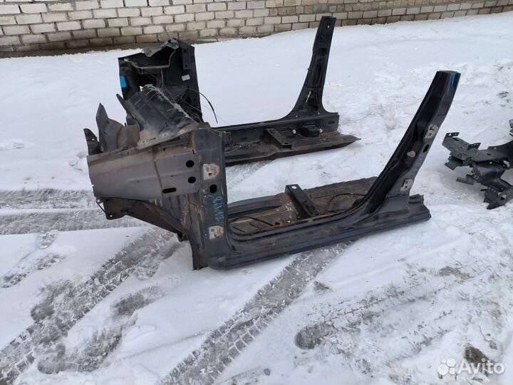 Renault Duster передняя левая стойка порог