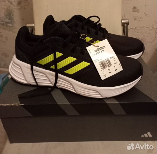 Кроссовки adidas