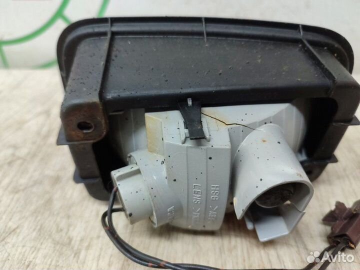 Фонарь противотуманный задний левый Mitsubishi