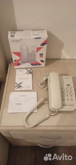 Стационарный домашний телефон