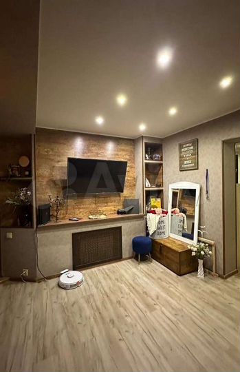 4-к. квартира, 58 м², 1/1 эт.