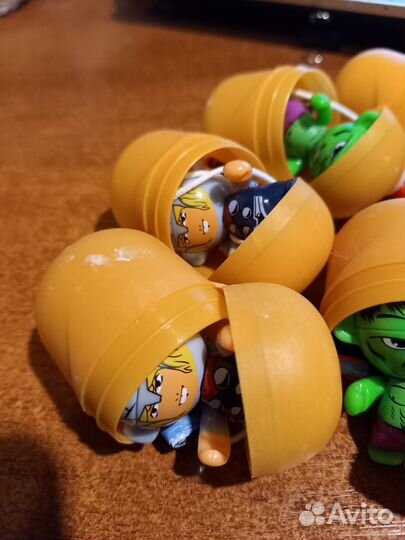 Брелоки серии kinder Twistheads Marvel 2013