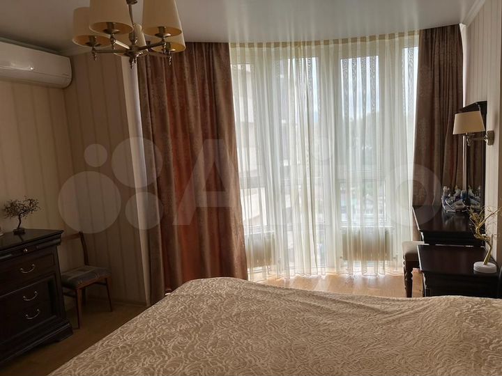 3-к. квартира, 104 м², 6/9 эт.