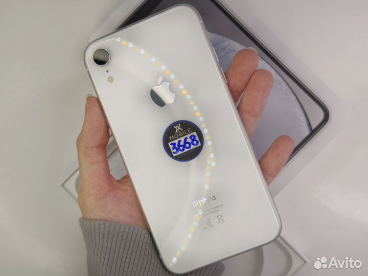 С коробкой iPhone Xr 128Gb sim+esim