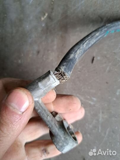 Клемма аккумулятора Mercedes w639