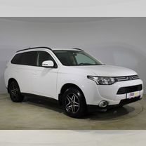 Mitsubishi Outlander 2.0 CVT, 2014, 144 000 км, с пробегом, цена 1 380 000 руб.