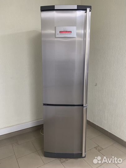 Холодильник aeg