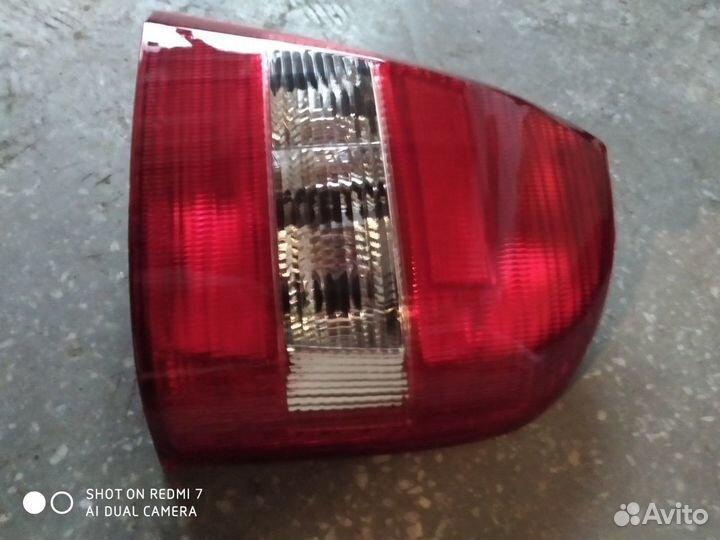 Фонарь задний Мазда Фамилия 98-04 правый,левый
