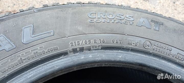 Continental ContiCrossContact AT 215/65 R16 98T