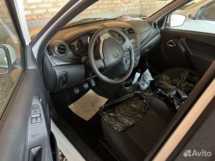 LADA Granta 1.6 МТ, 2023, 30 км