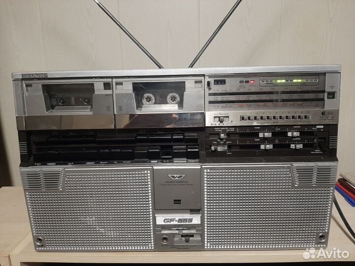 Магнитофон sharp 555