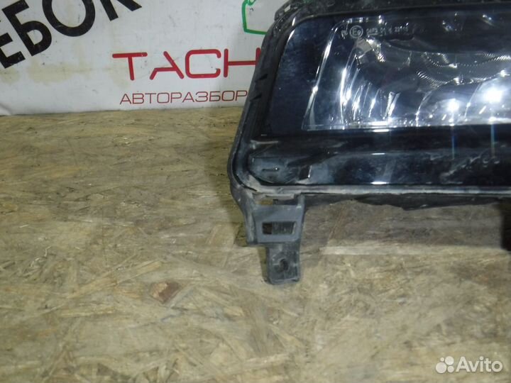 Фара противотуманная правая Skoda Rapid (2020+)