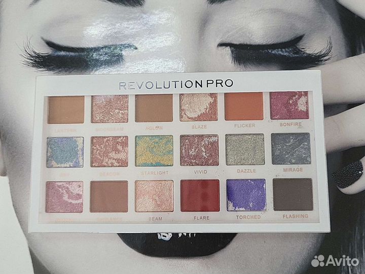 Палетка теней Revolution Pro