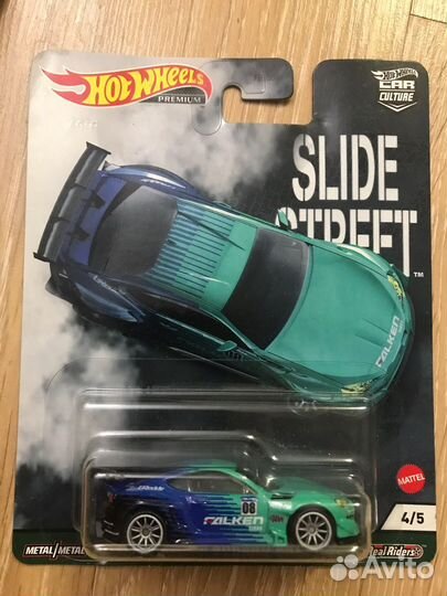 Hot wheels premium, sybary falken