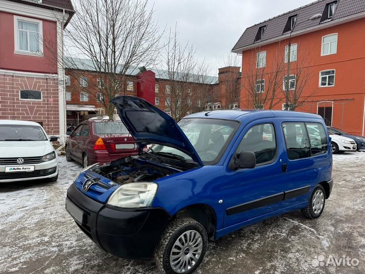 Peugeot Partner 1.4 МТ, 2011, битый, 154 000 км