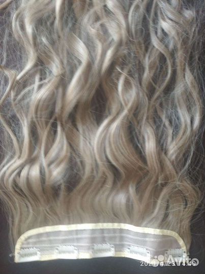 Волосы на заколках искусственные