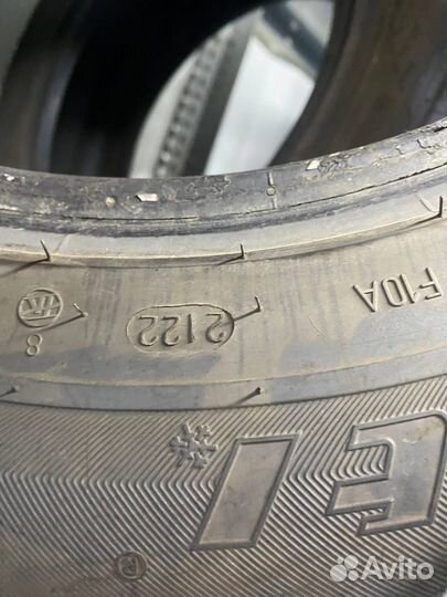 Viatti Brina Nordico V-522 215/65 R16 28L