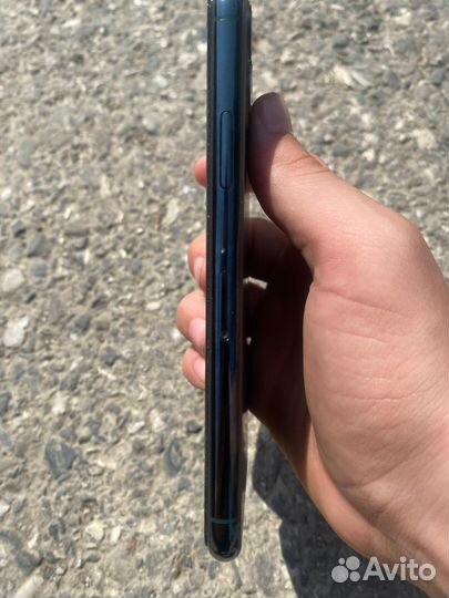 Чехол на iPhone 11