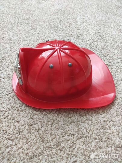 Детская игрушка-каска пожарного