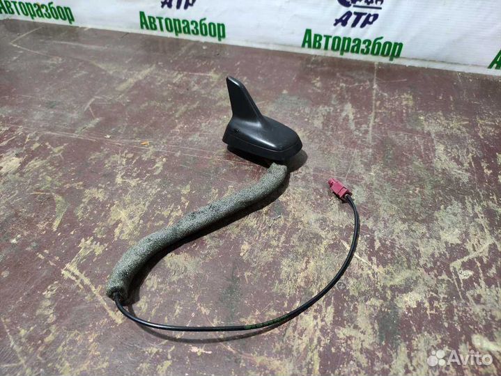 Антенна в крышу Audi A8 d3