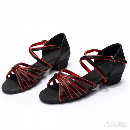 Танцевальный костюм