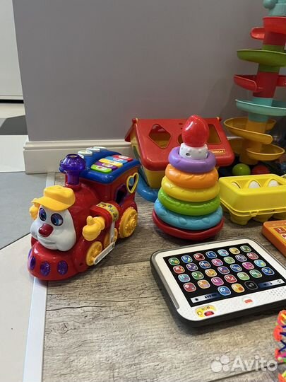 Развивающие игрушки для малышей пакетом