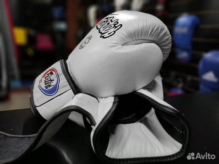 Перчатки для бокса Fairtex White