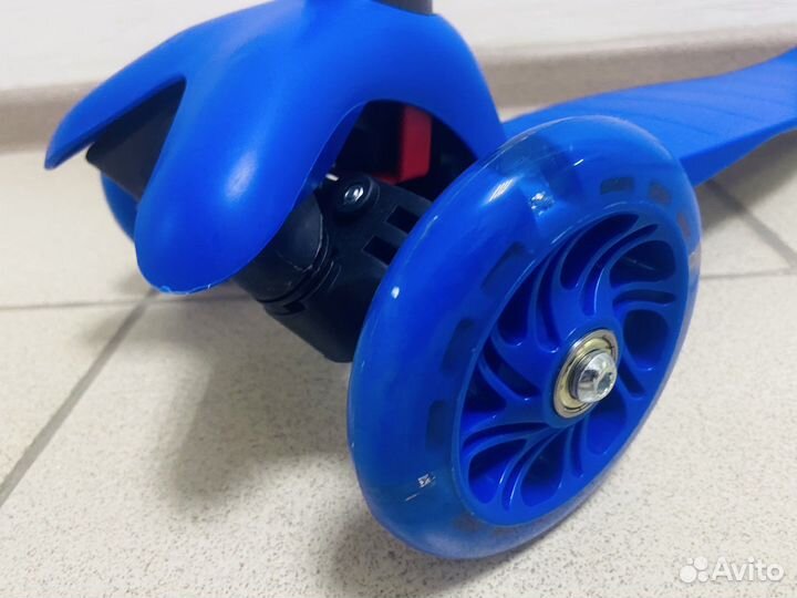 Самокат детский трехколесный