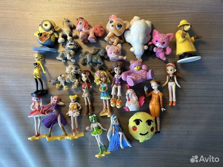 Лот разных игрушек