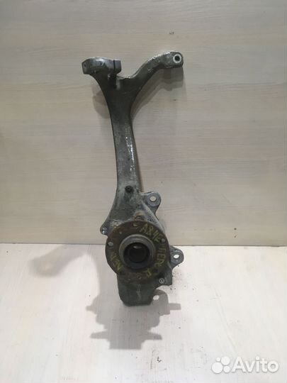 Кулак передний левый Ауди A8 D3 4E0407257M