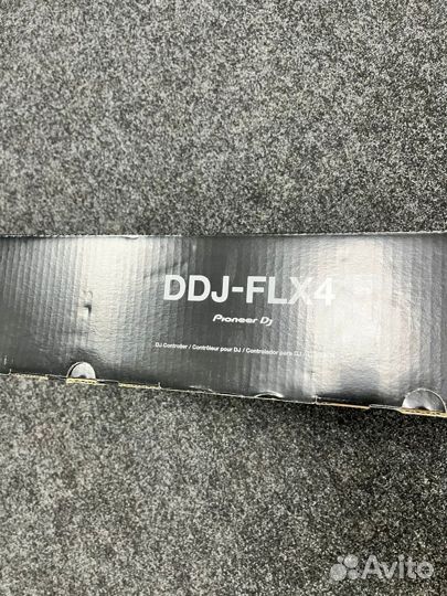 Контроллер Pioneer DDJ-FLX4