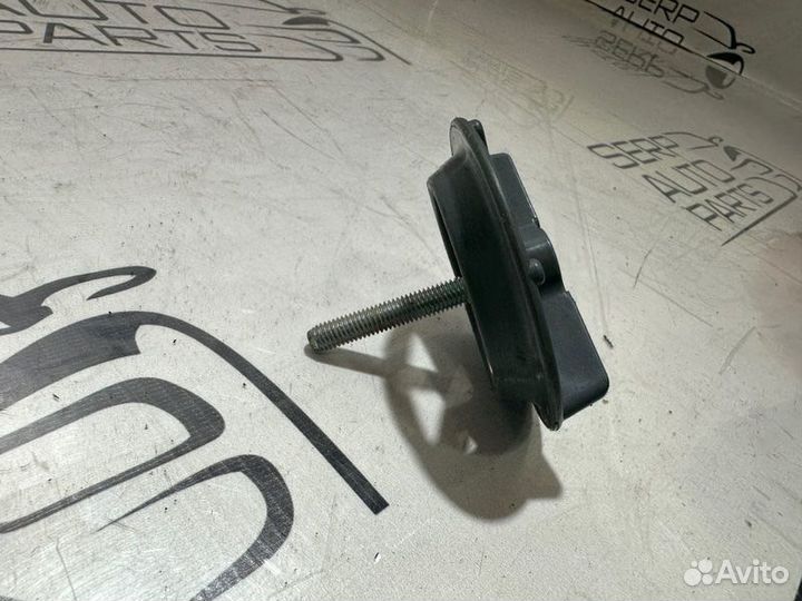 Крепление запаски Kia Ceed ED 2010