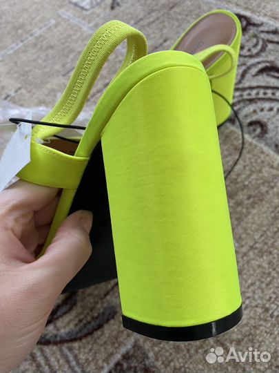 Босоножки новые H&M 38