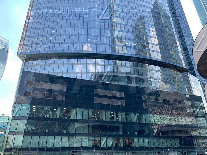 Торговое помещение 562 м²