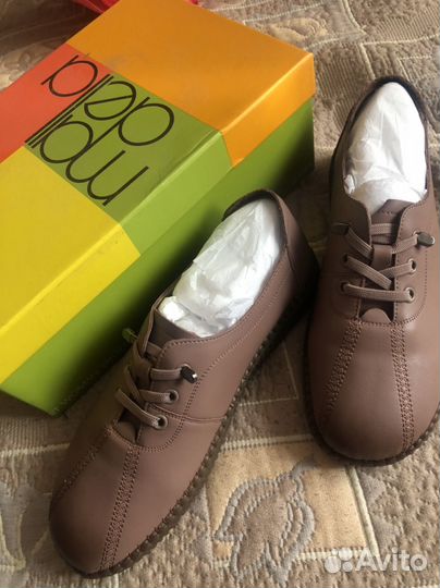 Ботинки новые 40размера