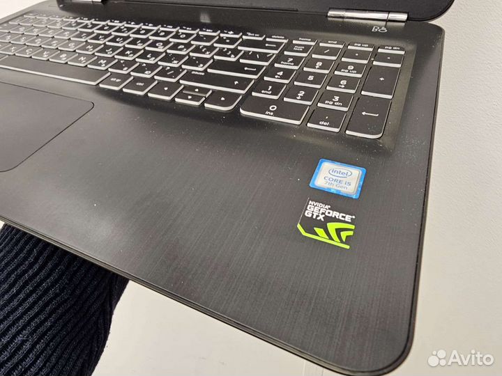 HP i5-7200U/6gb DDR4/GTX950M/240SSD