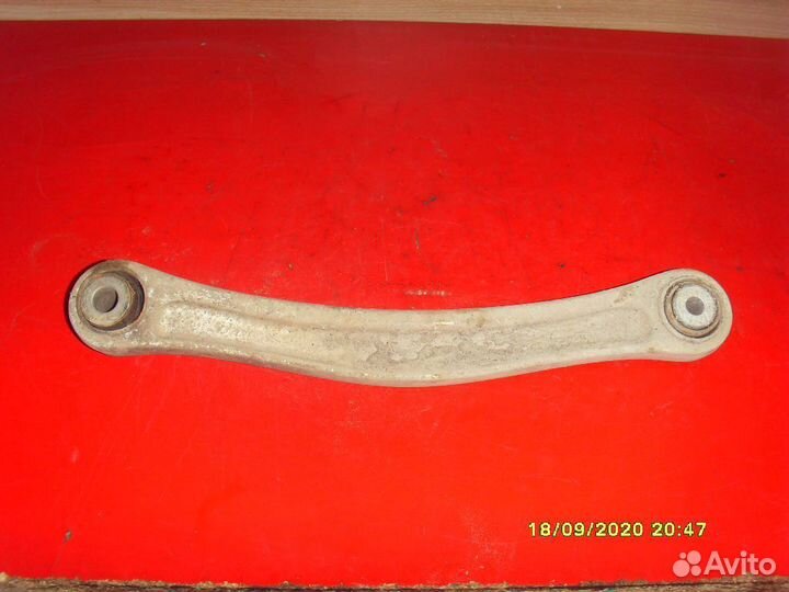 Рычаг подвески левый задний Volkswagen Touareg NF