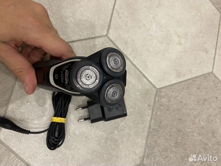 Бритва электрическая philips