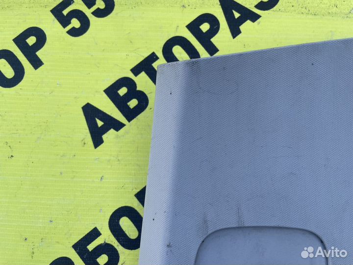 Обшивка стойки правая Citroen C4