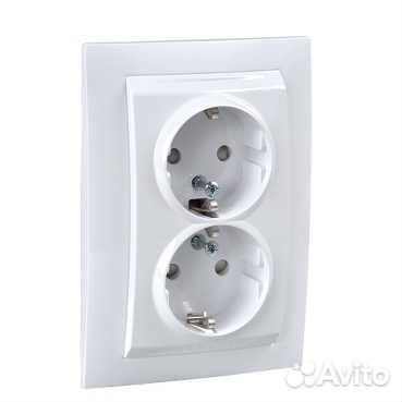 Розетка двойная Schneider Electric Unica с заземле