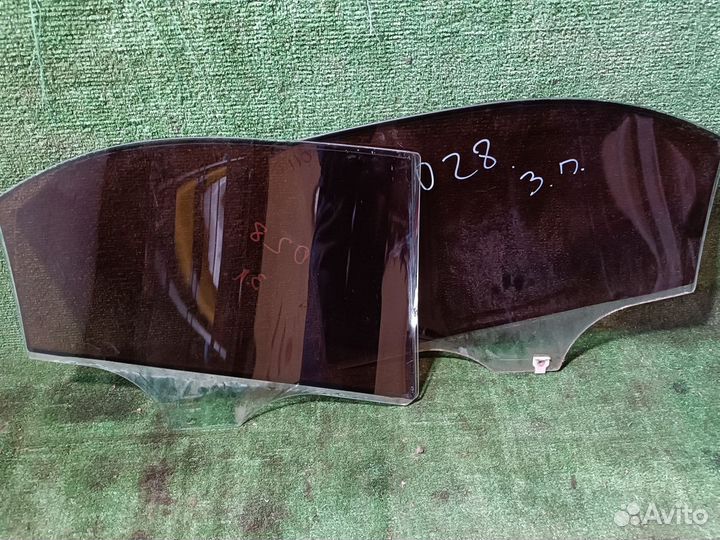 Стекло двери задней левой Mazda 6