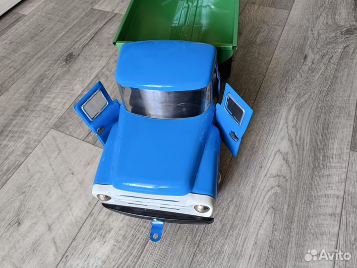 Модель грузовика