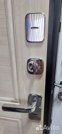 Дверь с терморазрывом в коттедж, дом