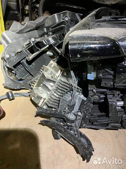 Фара Правая на запчасти Porsche Cayenne 958 рест