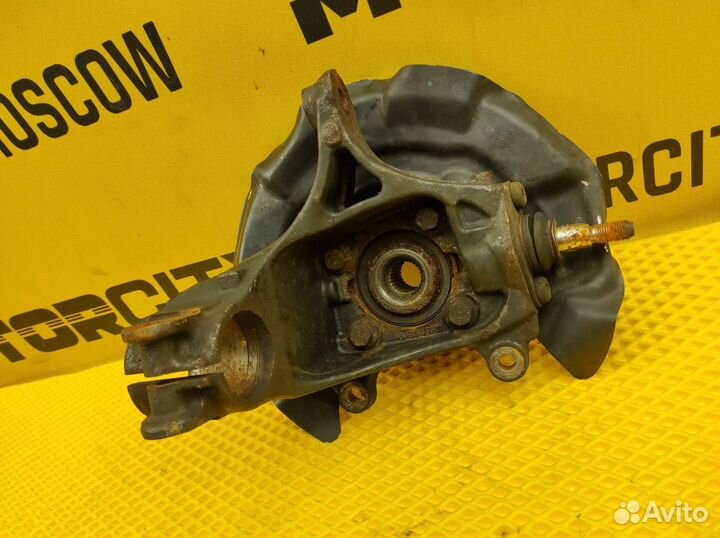 Кулак поворотный передний правый Mini Countryman S