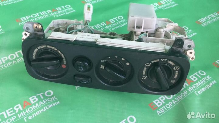 Управление климат-контролем Mitsubishi Montero1