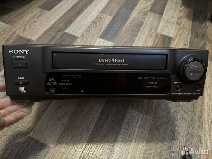 Видеомагнитофон sony