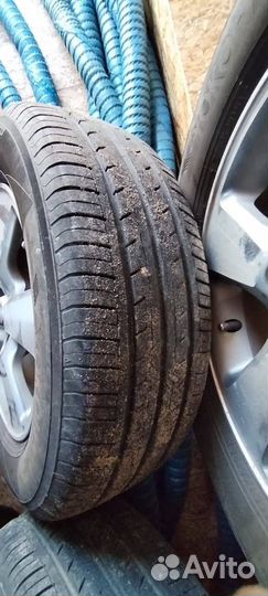 Yokohama BluEarth-1 EF10 205/65 R15