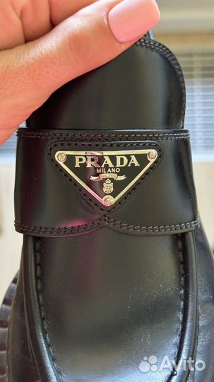 Лоферы женские prada