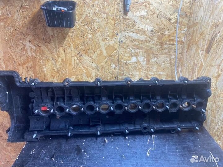 Клапанная крышка Bmw X5 E70 M57D30